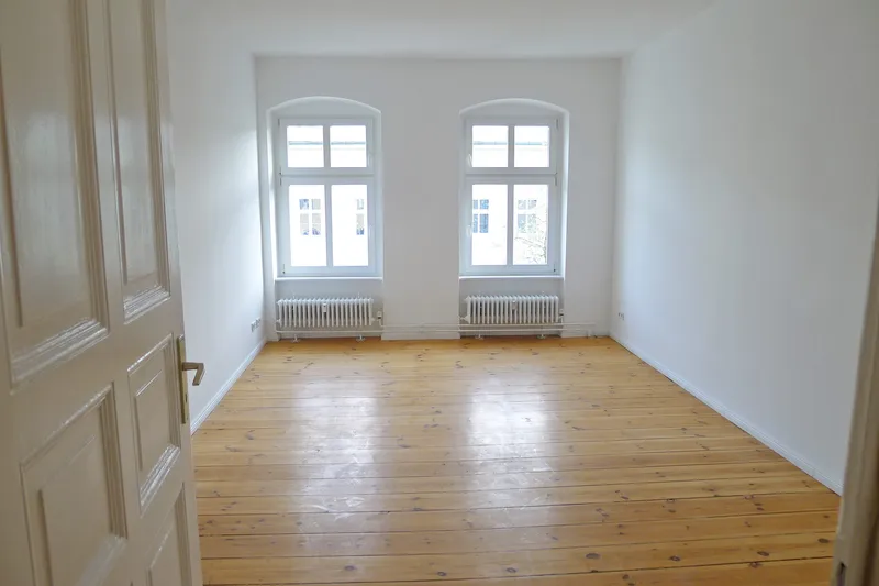 Tolle Altbauwohnung mit Holzdielen und EBK - Rostocker Straße, Berlin-Tiergarten! — photo 1